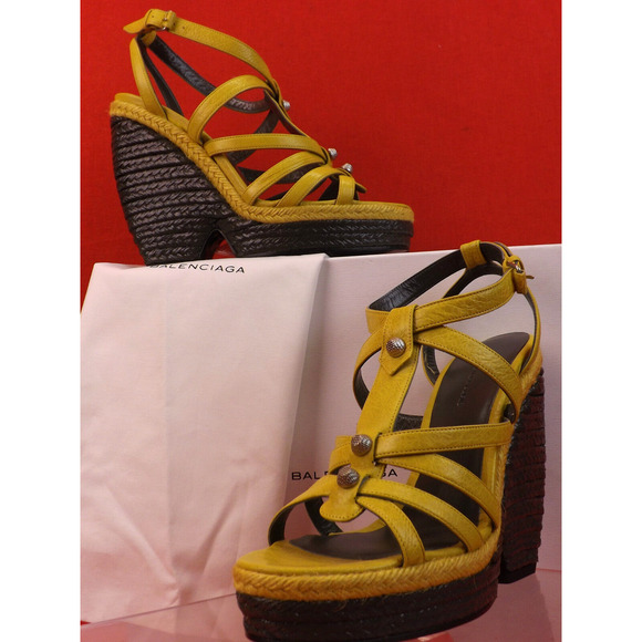 NIB BALENCIAGA ARENA MUSTARD YELLOW LEATHER WEDGE STUDDED SANDALS 40 $745 - Picture 4 of 12